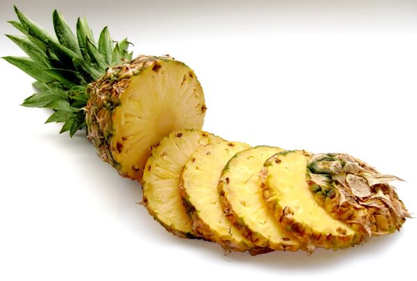 ananas prebavni proteolitični encimi